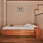 Pod šerákem 3*
