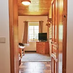 Pod šerákem Casa de hóspedes Ostružná
