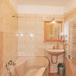 Pod šerákem Casa de hóspedes Ostružná