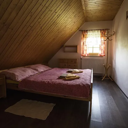 게스트하우스 Pod Serakem Ostružná